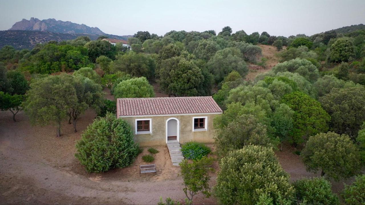 Li Paduleddi Country Guest House Olbia Buitenkant foto