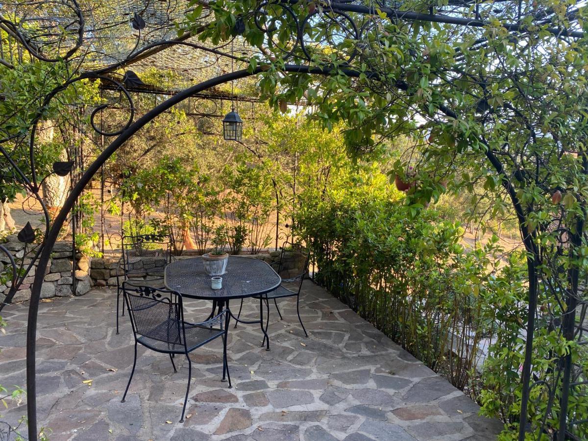 Li Paduleddi Country Guest House Olbia Buitenkant foto
