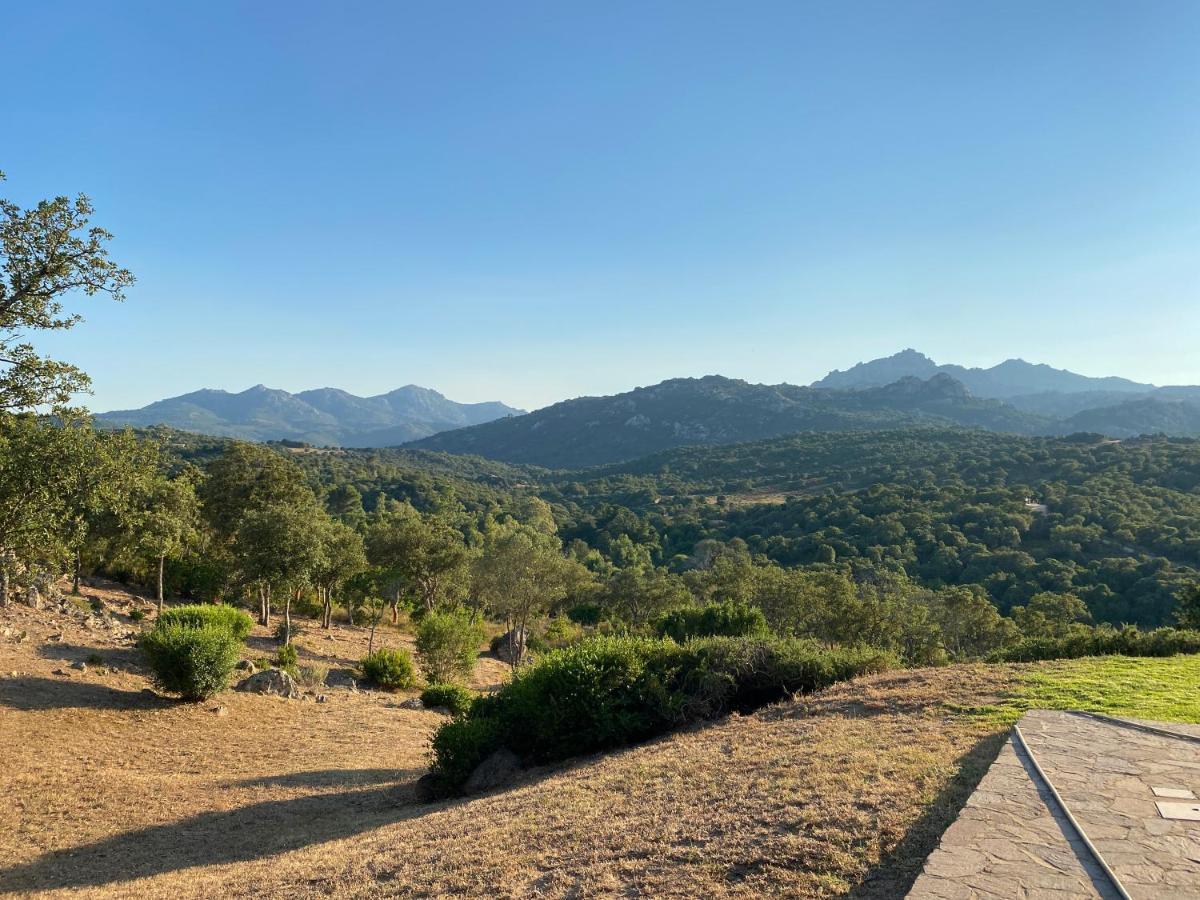 Li Paduleddi Country Guest House Olbia Buitenkant foto